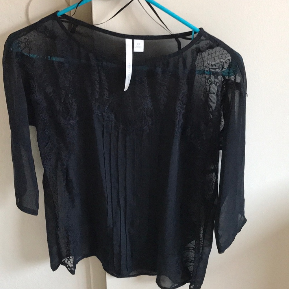Quarter sleeve black blouse